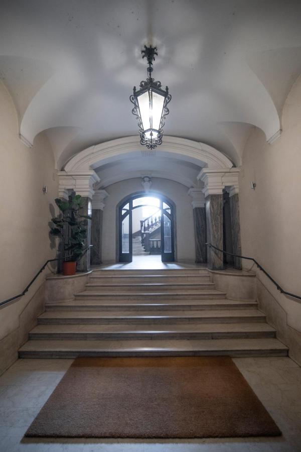 Ferienwohnung Dimora Storica Palazzo Marescalchi Belli Rom Exterior foto