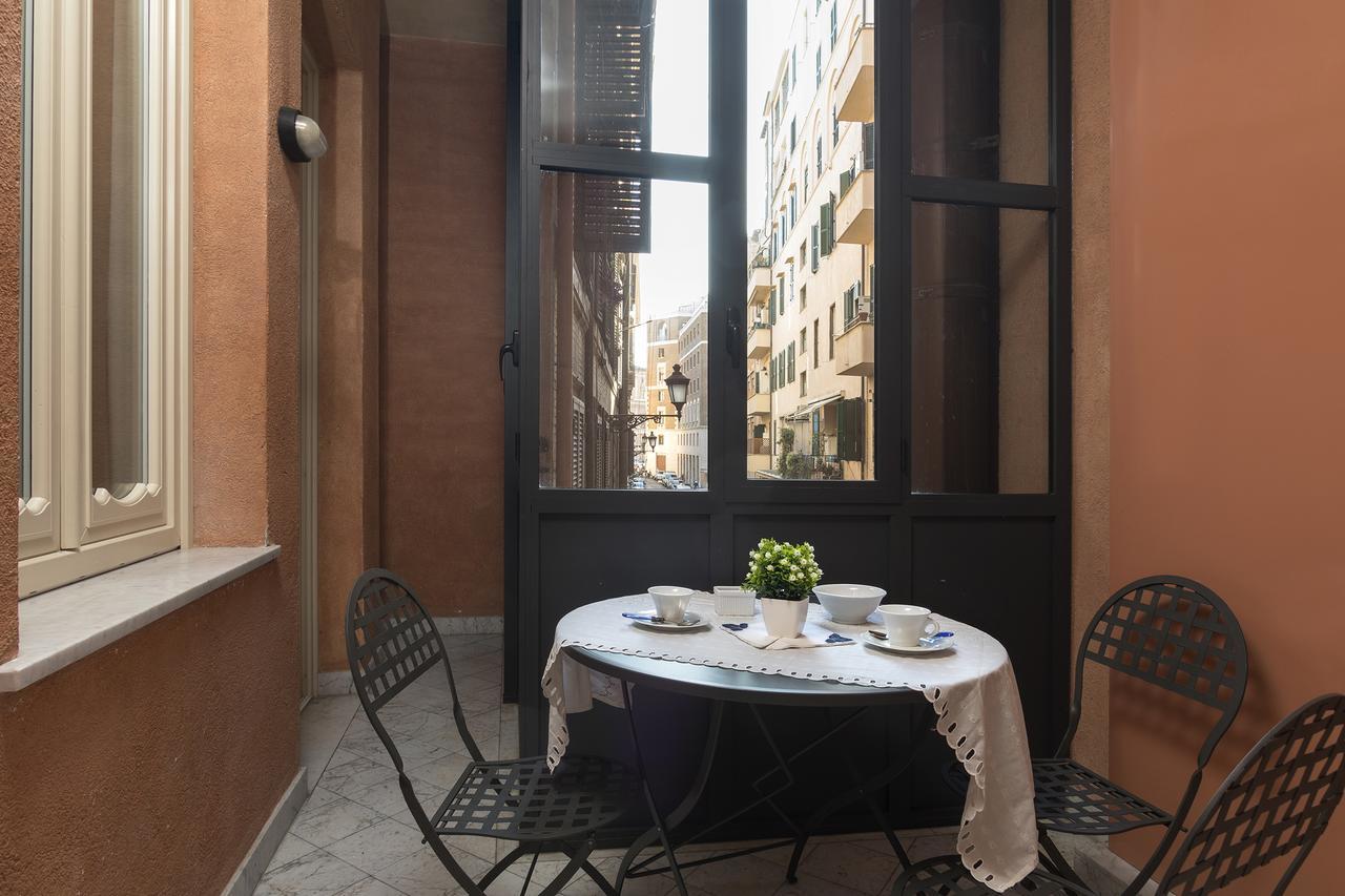 Ferienwohnung Dimora Storica Palazzo Marescalchi Belli Rom Exterior foto